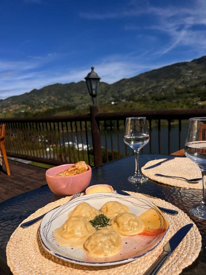 1714 Hotel Boutique Guatapé Eksteriør billede